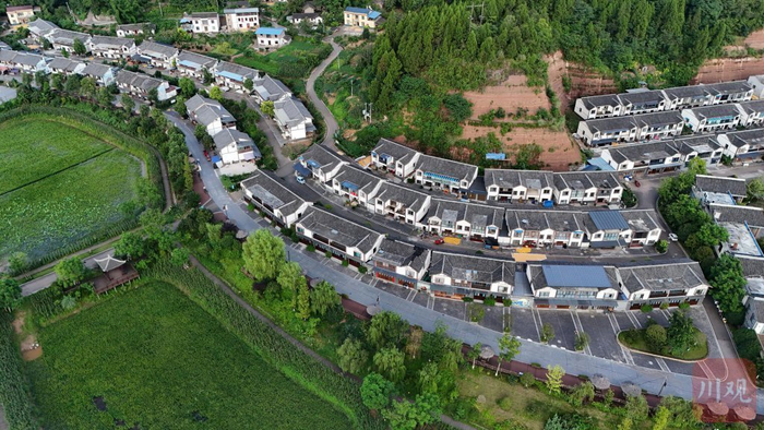 南充市蓬安县相如街道油房沟社区。C视觉摄影师 周亮 摄