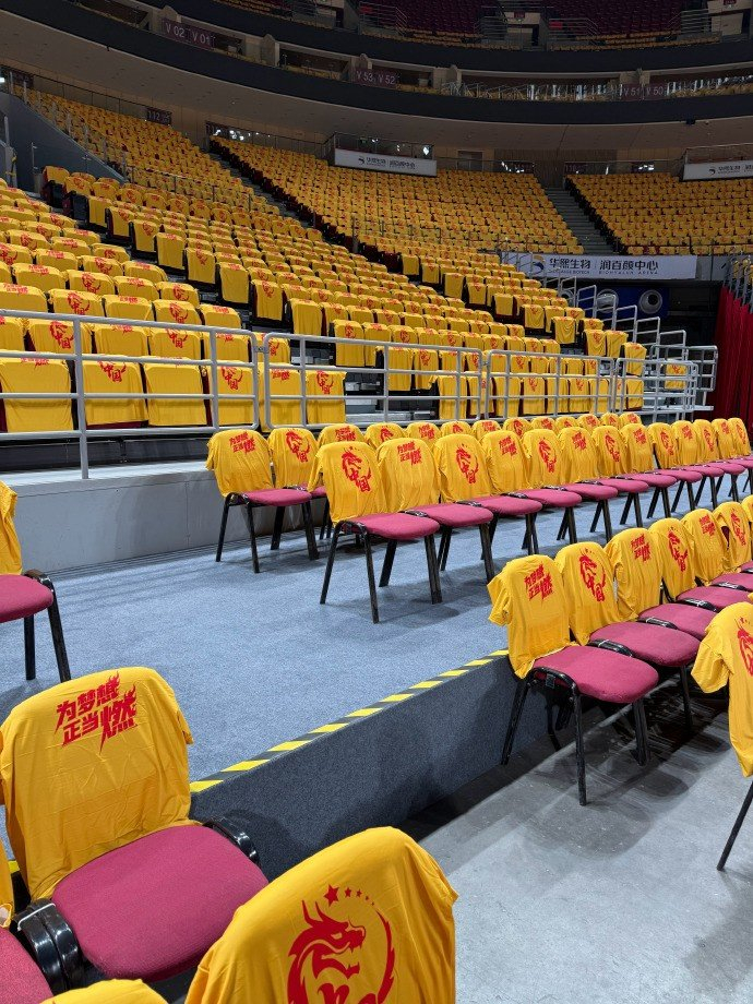 图片来源：@球圈赵探长