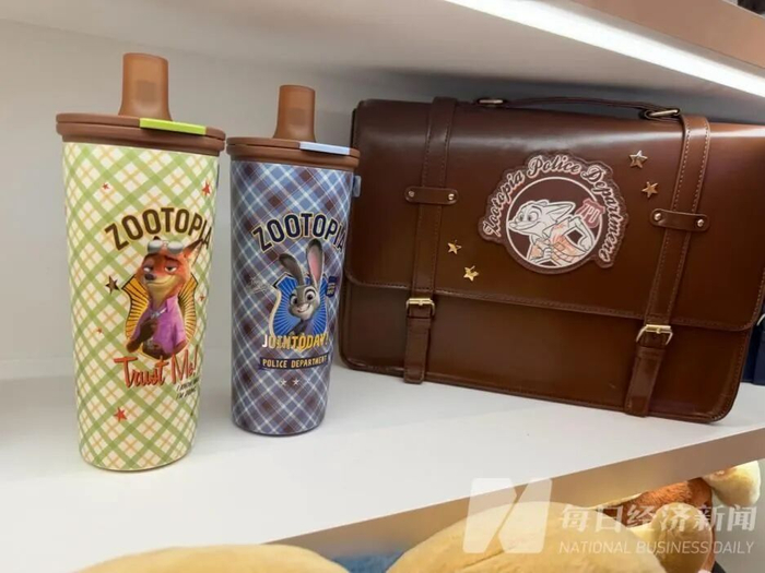 《疯狂动物城2》联名产品 图片来源：每经记者 毕媛媛 摄