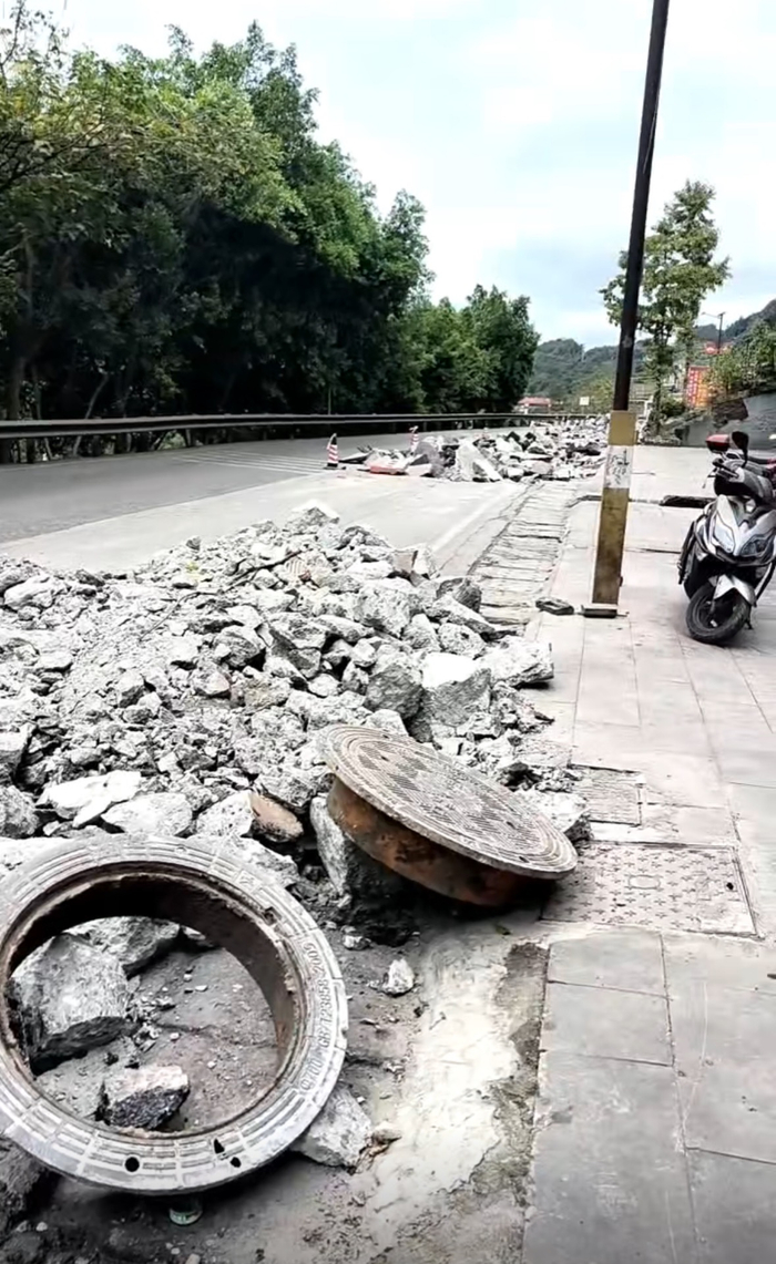 通往潭酒的古习路正在施工 时代周报记者摄