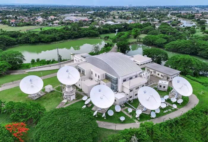 十年星路，万象连通