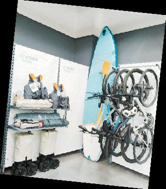 某户外品牌在昆门店的租赁产品区。记者 冉光雯 摄