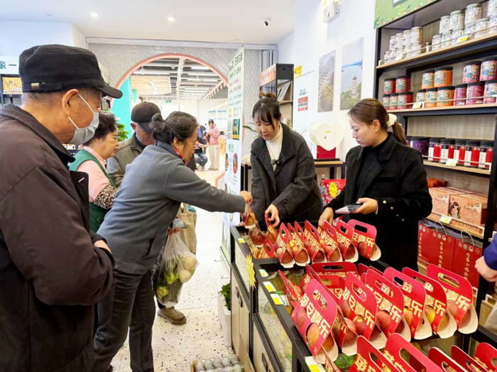 现场居民购买热情高涨