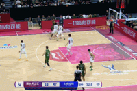 会飞的白人外援！马内克空中闪过沈梓捷双手暴扣