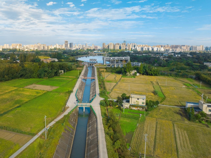 毗河供水一期工程总干渠。省都江堰水利发展中心供图