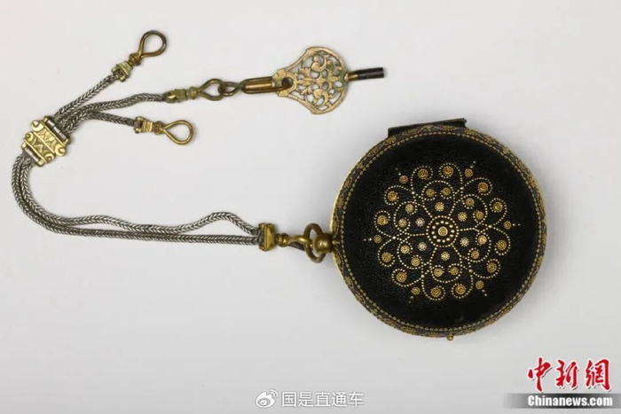 故宫博物院藏路易十四铜镀金壳怀表。郭福祥 供图