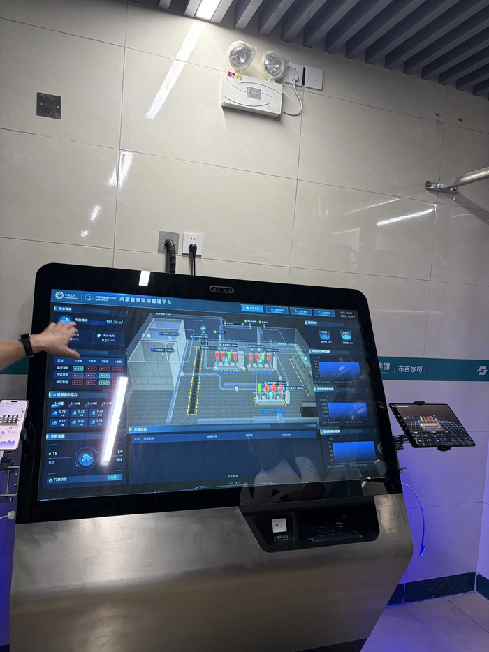 基于開源鴻蒙操作系統(tǒng)的智慧泵房 每經(jīng)記者 王晶 攝
