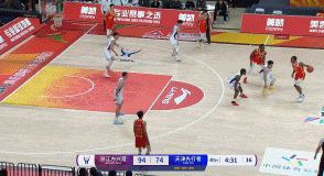 力拔山兮气盖世！雷琼·塔克持球突破 起飞滑翔满弓战斧暴力劈扣