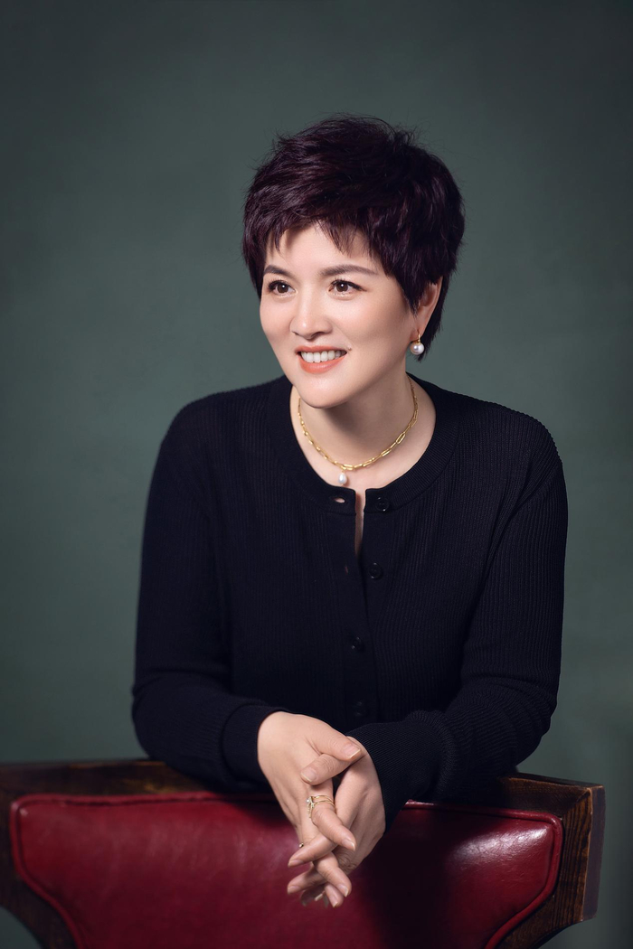 匠心织就权威:从裁缝之女到“中