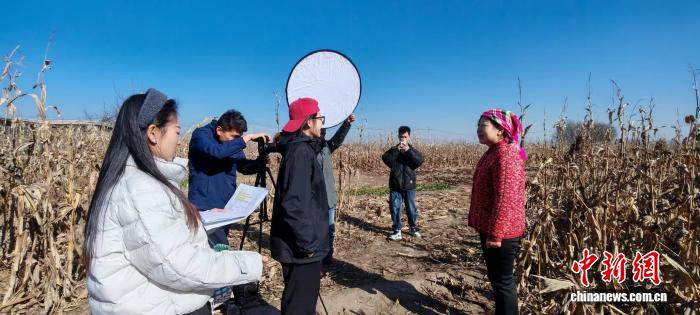 短剧拍摄现场。受访者供图