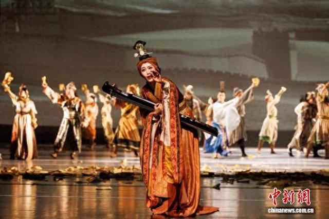 图为《胡笳十八拍》剧照。 鄂尔多斯市乌兰牧骑供图