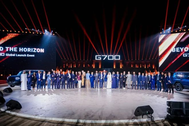图为11月18日纵横G700迪拜全球上市发布会