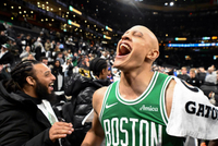 完美演出！沃尔什攻防俱佳 8中8砍生涯新高22分外加7板3助2断1帽