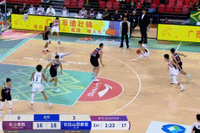 外线开炮！吉林三分5连击 逐渐占据场上主动