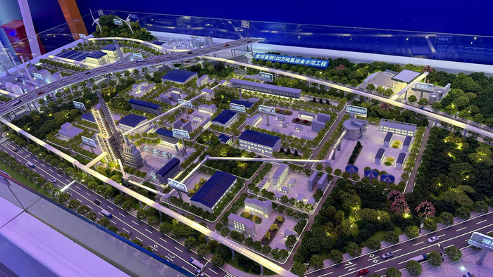 图为河钢集团“全球首例120万吨氢冶金示范工程”项目展示沙盘。