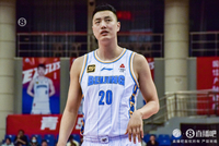 中流砥柱！翟晓川9投8中&amp;三分5中4 砍下21分7板&amp;正负值+25