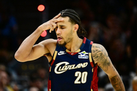 彻底疯狂！泰森外线再中三分球 个人单节已经16分