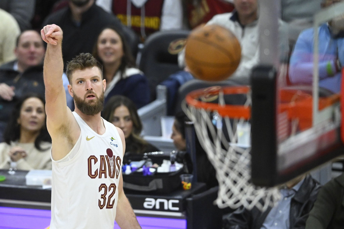 交易预警！名记曝骑士将交易迪恩·韦德 火箭曾是首要追求者