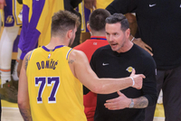 武圣：JJ&amp;东里真是白人力量 若小里落选全明星那只是因为政治正确