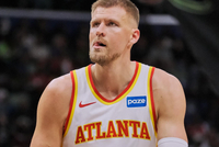 波津复出替补！老鹰首发：丹尼尔斯/沃克/里萨谢/约翰逊/奥孔武