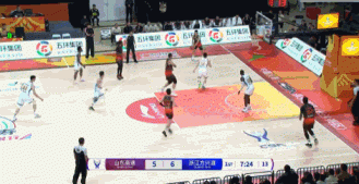 超快节奏！陈培东命中三分 广厦甩前场仅用2秒由胡金秋暴扣终结