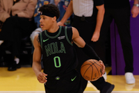 没心态了！费尔斯16中4得14分5助 球队落后18分飙压哨中投还铁了