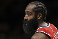 真想赢！哈登攻防两端发力 连续拿分带队苦苦支撑