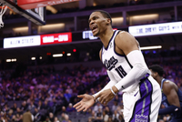 仅1个篮板不多见！威少11中5拿到12分1板10助3断 6失误略多