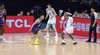 一气呵成！廖三宁断球反击一条龙劈扣打停宁波