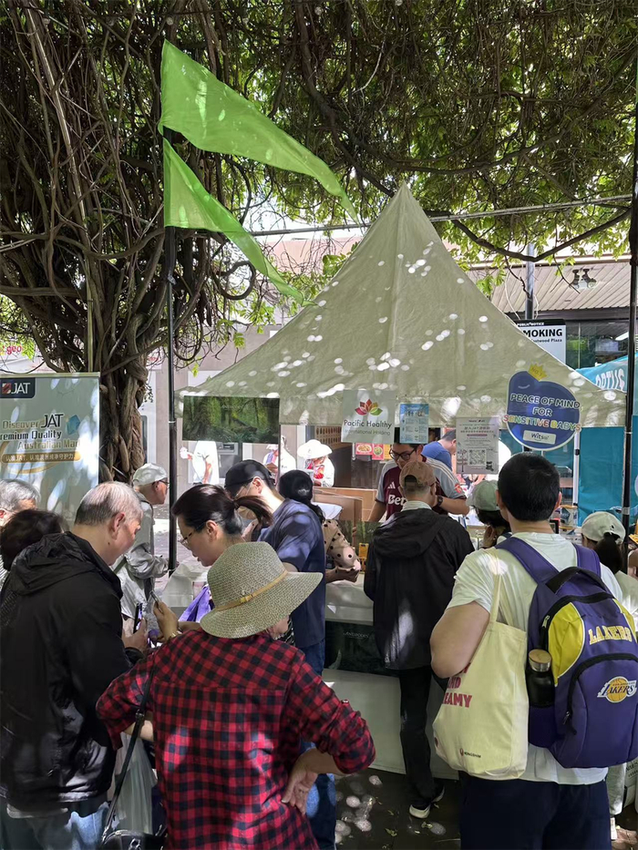 图为：Witsbb健敏思在澳洲线下活动现场深受欢迎
