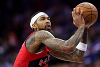 苦苦支撑！英格拉姆半场8中5砍全队最高16分 也有4失误