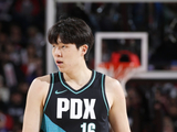 青岛媒体：杨瀚森的确没有达到NBA先发中锋水平 但其进步有目共睹