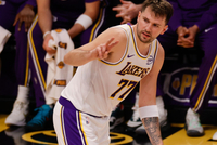 东契奇本赛季场均35+9+9！美媒：MVP榜约基奇SGA怎么能排他前面？