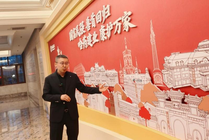 （图为哈药集团股份有限公司副总裁夏继成）