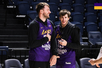 今日复出！湖人官推晒在费城训练片段：东契奇后撤步三分