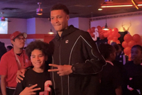 提前庆圣诞！小贾巴里·史密斯邀请50位弱势儿童参加保龄球活动