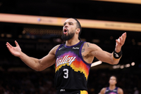 狄龙是NBA最大的反派吗？哈利：可能是吧 但我很喜欢他的能量