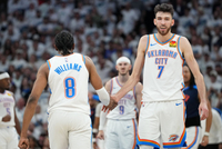 切特：我和杰伦威技术还能再提高 我们的默契还有很大提升空间