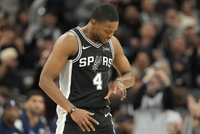 福克斯：我们的阵容天赋满满 这场胜利能帮我们冲击更高目标