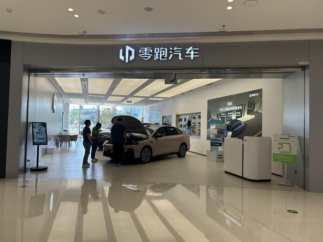 零跑线下门店 图片来源：时代周报记者摄
