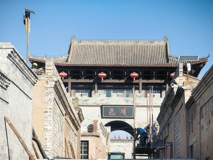 老包头走西口历史文化街区一角