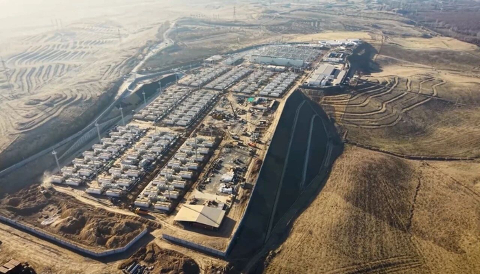 乌兹别克斯坦塔什干光储项目储能站