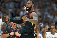 记者：18年总决赛G1是我见过的最强个人表演 但它毫无意义