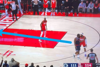 🔍关键失误：哈登没有回头 巴图姆踩线后神情低落 卢直接挂机