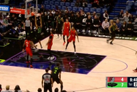 仙人指路！奎因弧顶输送炮弹 墨菲起飞滑翔空接暴扣