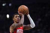 现在不管谁防都能拔起投中距离？小贾：这一直是我比赛的一部分