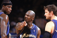 夸梅：MJ只打了13年就拿了2.8万分 他要打20年詹姆斯肯定追不上