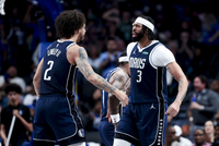 AD：失去莱夫利很糟糕 他对攻防两端都很重要 我需要打好自己比赛