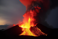 营收利润双增难掩隐忧，天山铝业高估值下的周期困惑