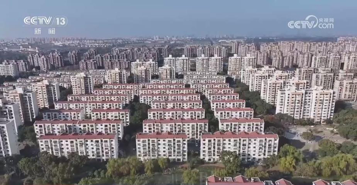 新闻周刊丨2026年中国经济向“内”求变 让老百姓“有钱花、敢花钱”